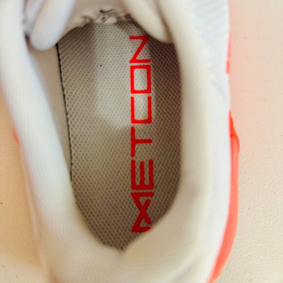 NEW NIKE METCON 9 WHITE EMBER WHITE CRIMSON TRAINING SHOES - Picture 9 of 12